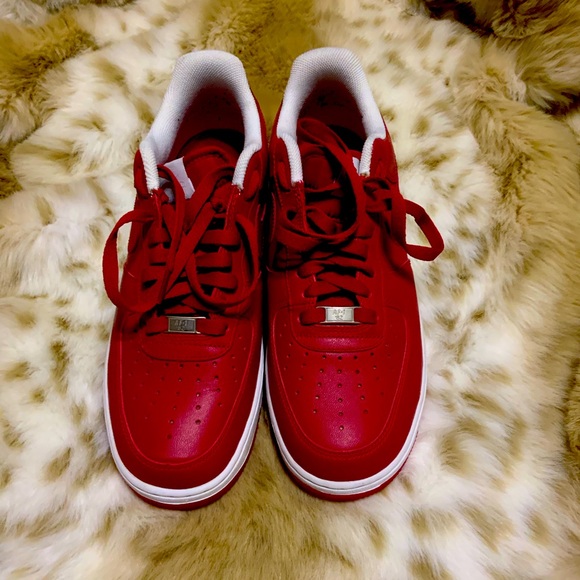 Nike Other - NIKE AIR FORCE ONES 82 VARSITY RED. . SIZE 9.5